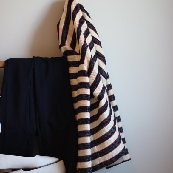 Classic striped blazer - Picture 7 of 7